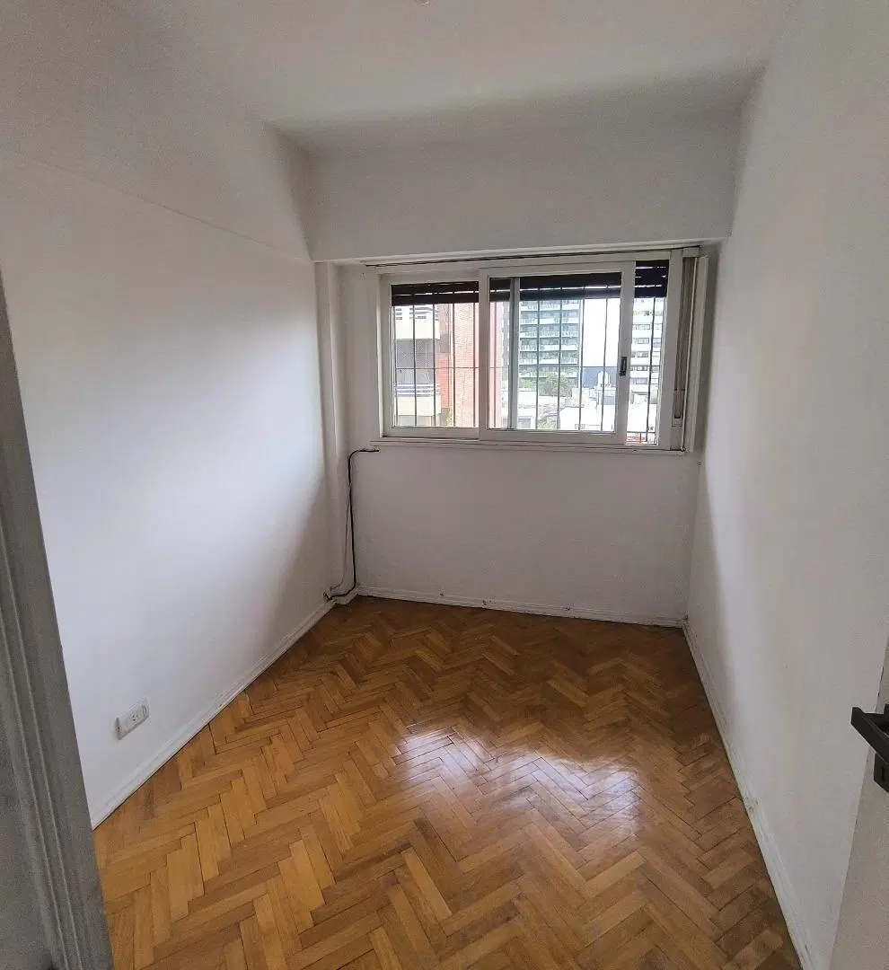 Lindísimo departamento, con balcón y vista panorámica. 5