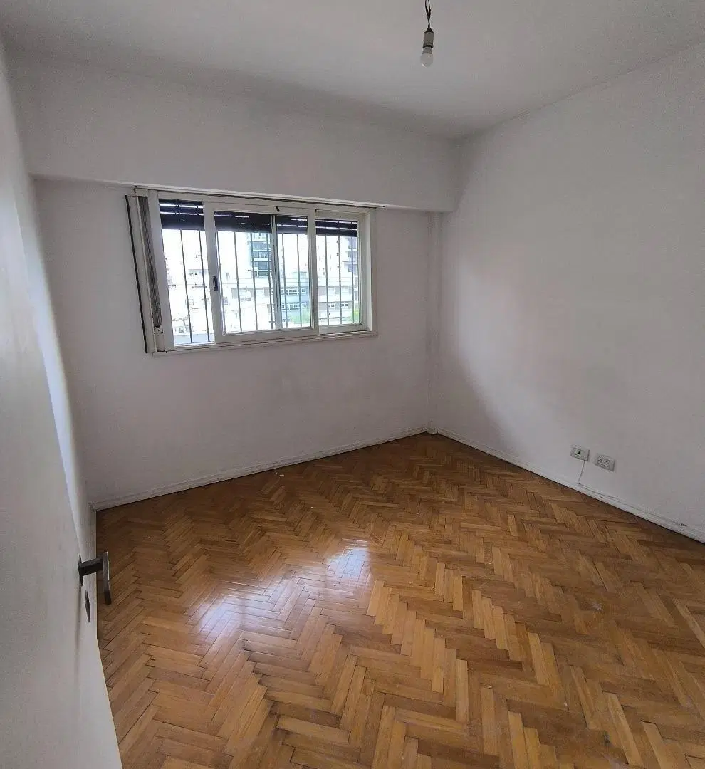Lindísimo departamento, con balcón y vista panorámica. 4