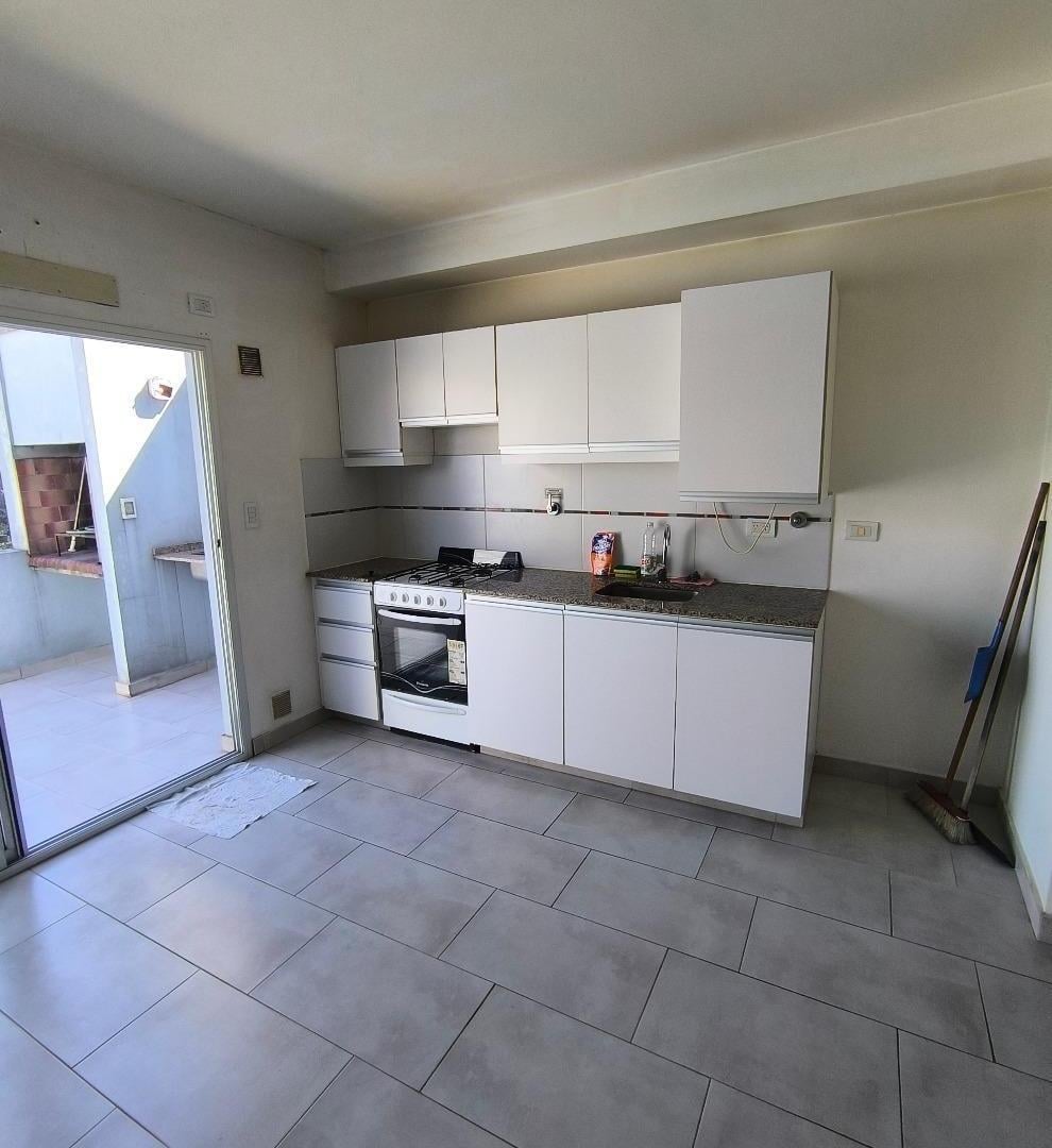Foto de Hermoso monoambiente, con parrilla y terraza propias, imagen 2