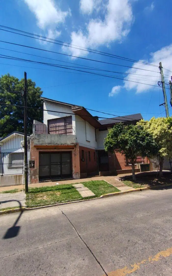 CASA EN PLANTA BAJA + CASA EN PLANTA ALTA + LOCAL, SALIDA A DOS CALLES, EXCELENTE UBICACION DE LOMAS 3