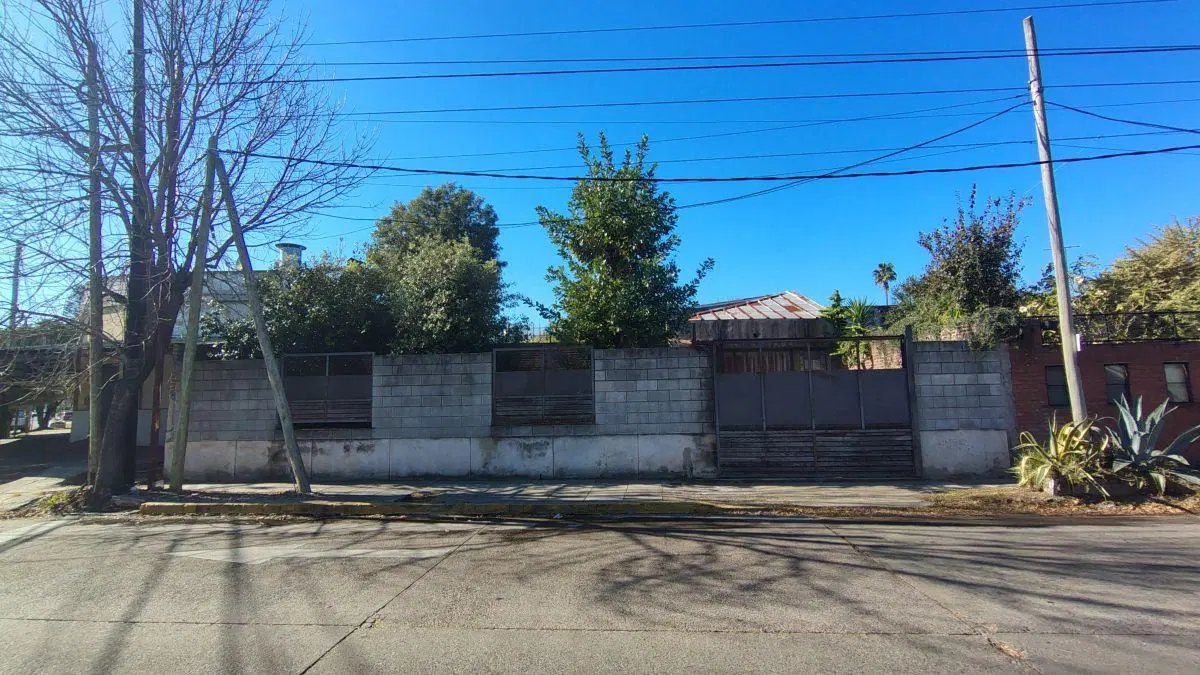 CASA EN PLANTA BAJA + CASA EN PLANTA ALTA + LOCAL, SALIDA A DOS CALLES, EXCELENTE UBICACION DE LOMAS 5