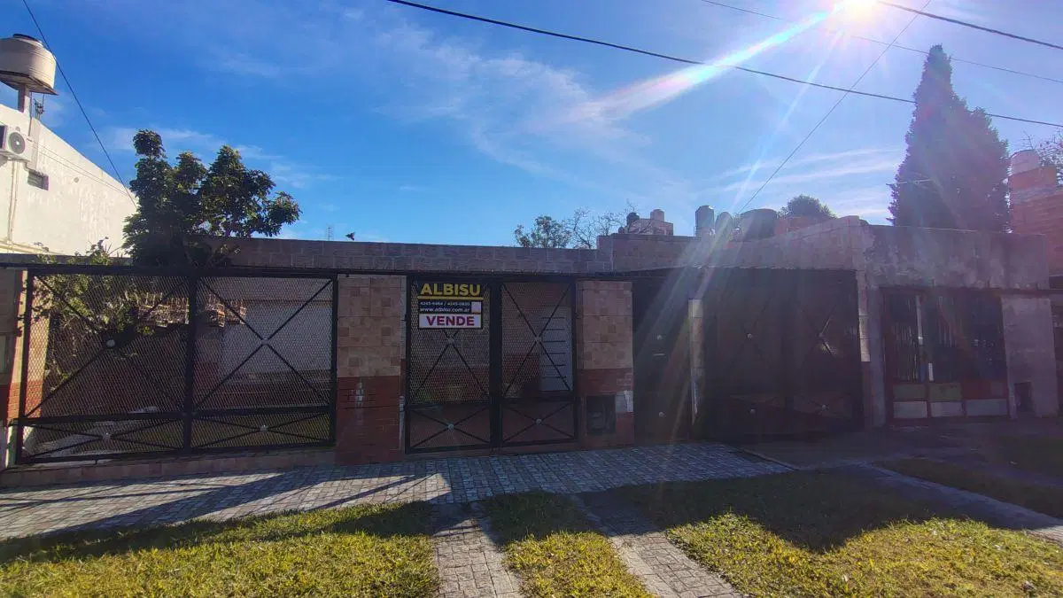 CASA A MTS AUTOPISTA A CABA 1