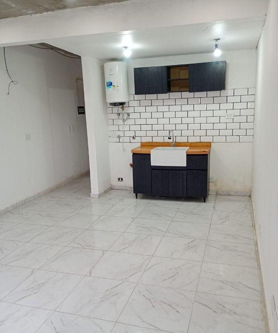 Foto de MONOAMBIENTE A ESTRENAR EN LOMAS CENTRO EN ALQUILER, imagen 4