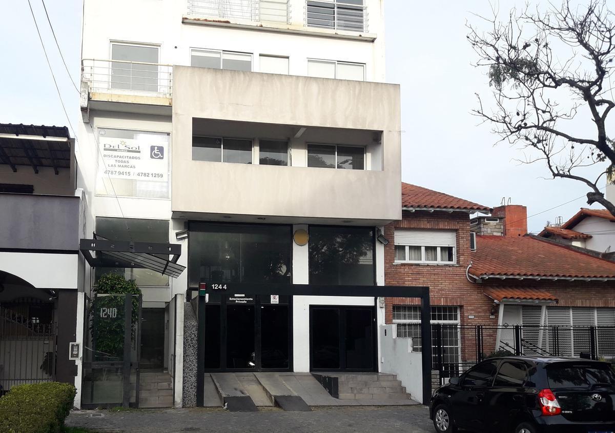 Venta en Nuñez. Edificio en Block, 3 Niveles: 3