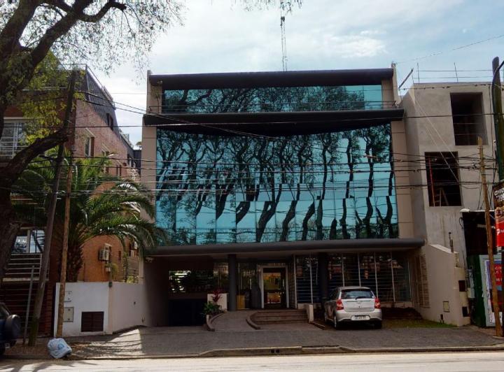 Oficina en venta San Isidro con cocheras
