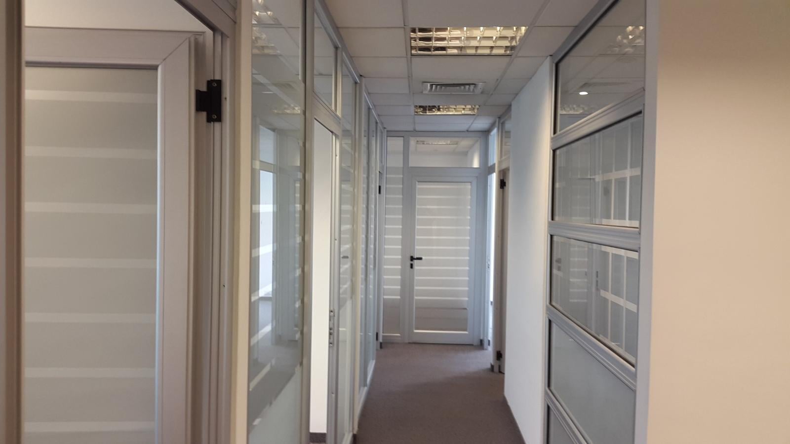 Oficina en venta y alquiler en San Isidro.