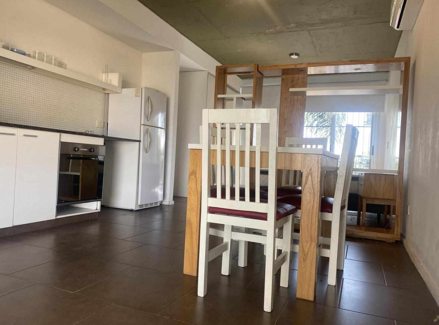 Departamento en venta en Saavedra, con cochera.
