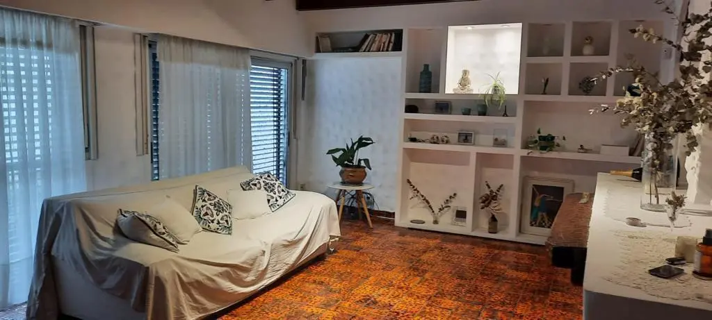 Casa en venta 6 ambientes en Florida 4