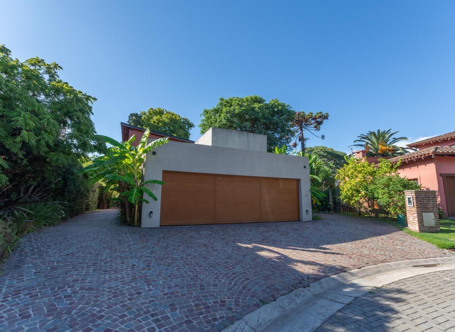Casa en venta en barrio Los Miradores I
