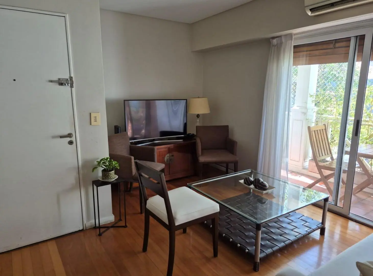 Departamento Venta "San Isidro Plaza" 3 ambientes con cochera centro de San Isidro 4