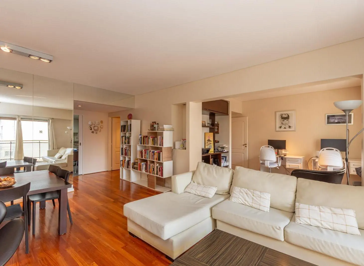 Departamento 4 ambientes en venta en Palermo 3