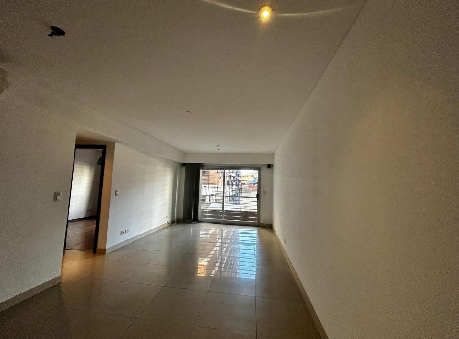 Foto de Departamento en venta en Martínez, de 2 ambientes, cochera, baulera., imagen 3