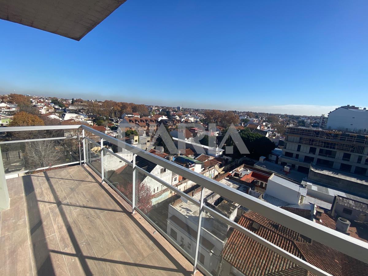 Departamento en venta 2 ambientes con cochera y baulera. Vistas panorámicas. Olivos