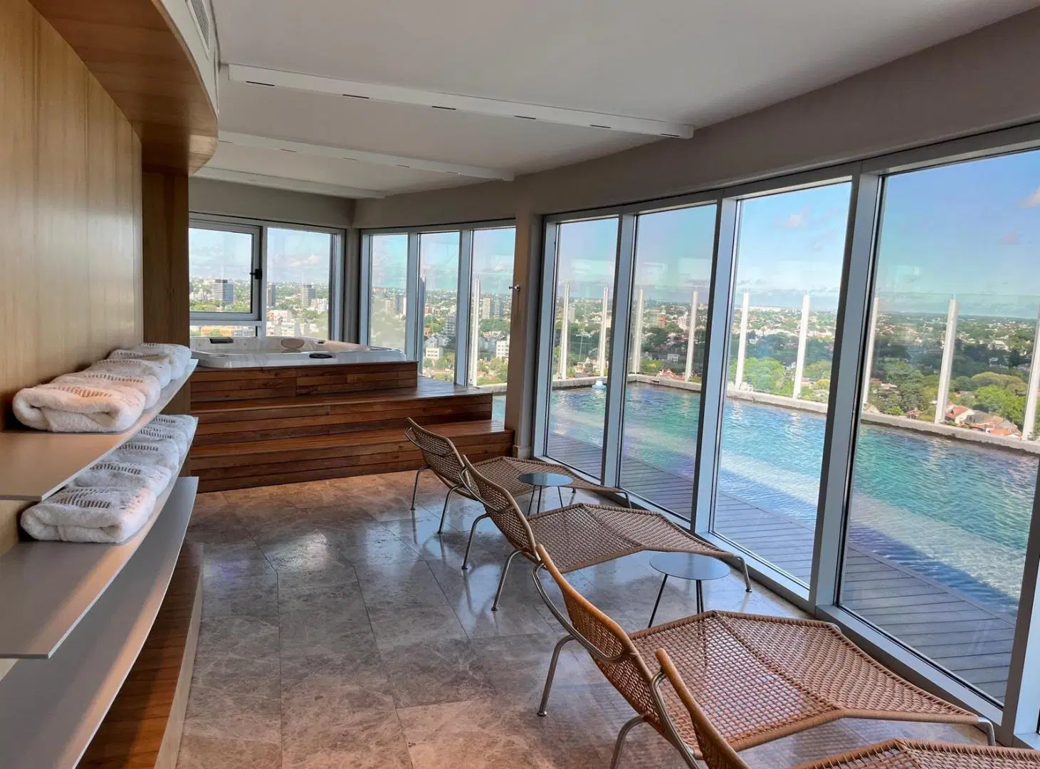 Venta departamento 4 ambientes en La Lucila con vista al río 3