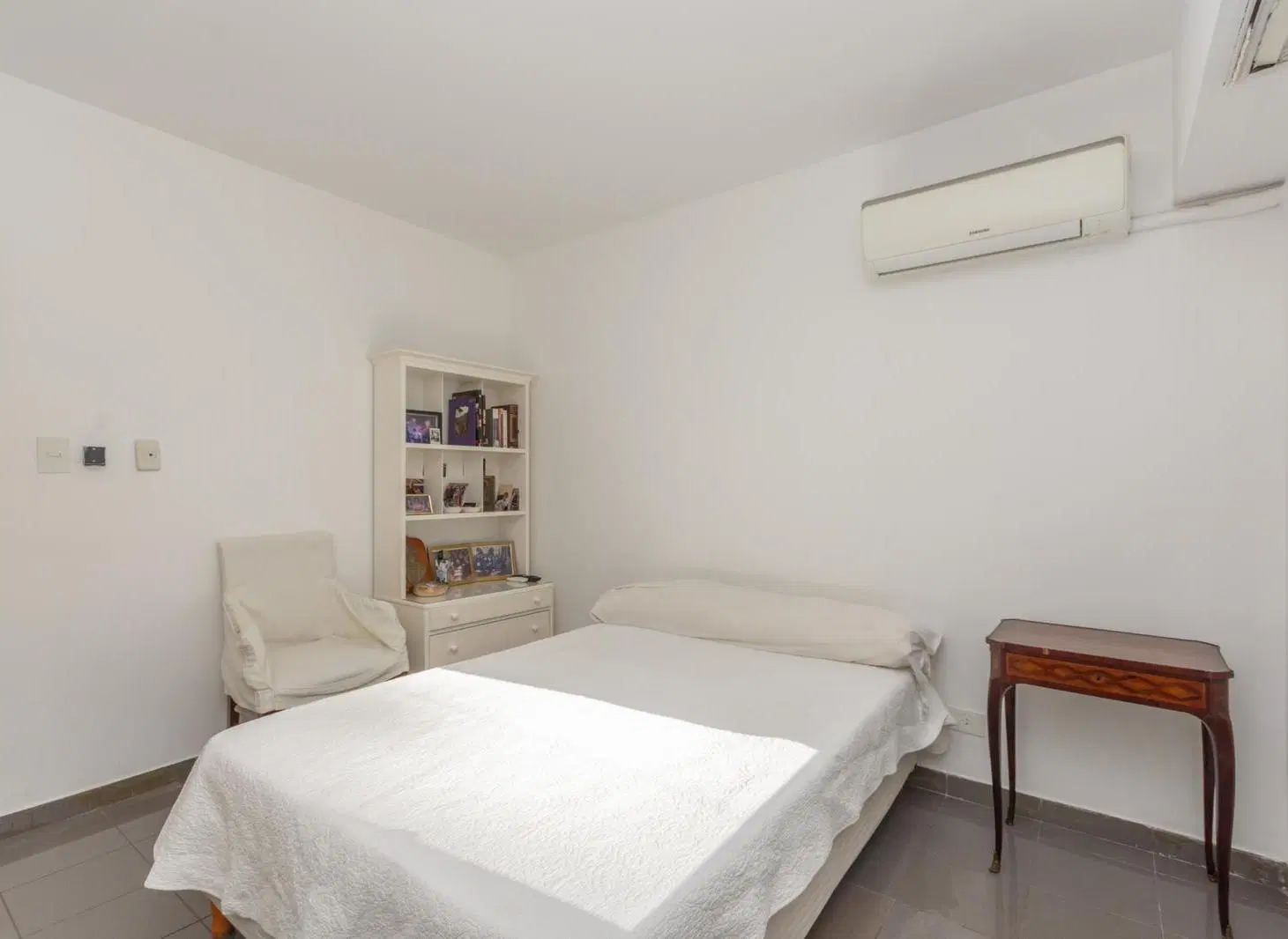 Departamento en venta 3 ambientes con balcón terraza en Libertador Martinez al rio 2