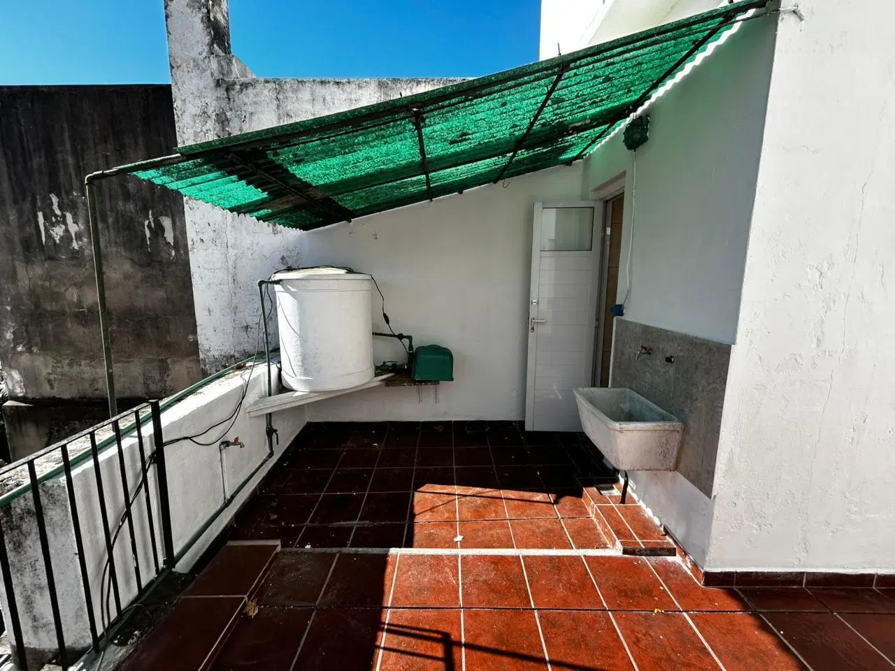 PH 3 AMB EN ALQUILER SIN EXPENSAS 1° PISO POR ESCALERA, 2 TERRAZAS, FRENTE A ESTACION VIRREYES 5