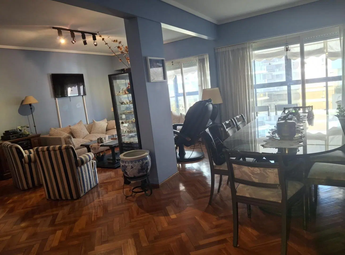 Semipiso en venta en La Lucila, 4 ambientes, con cochera. 2