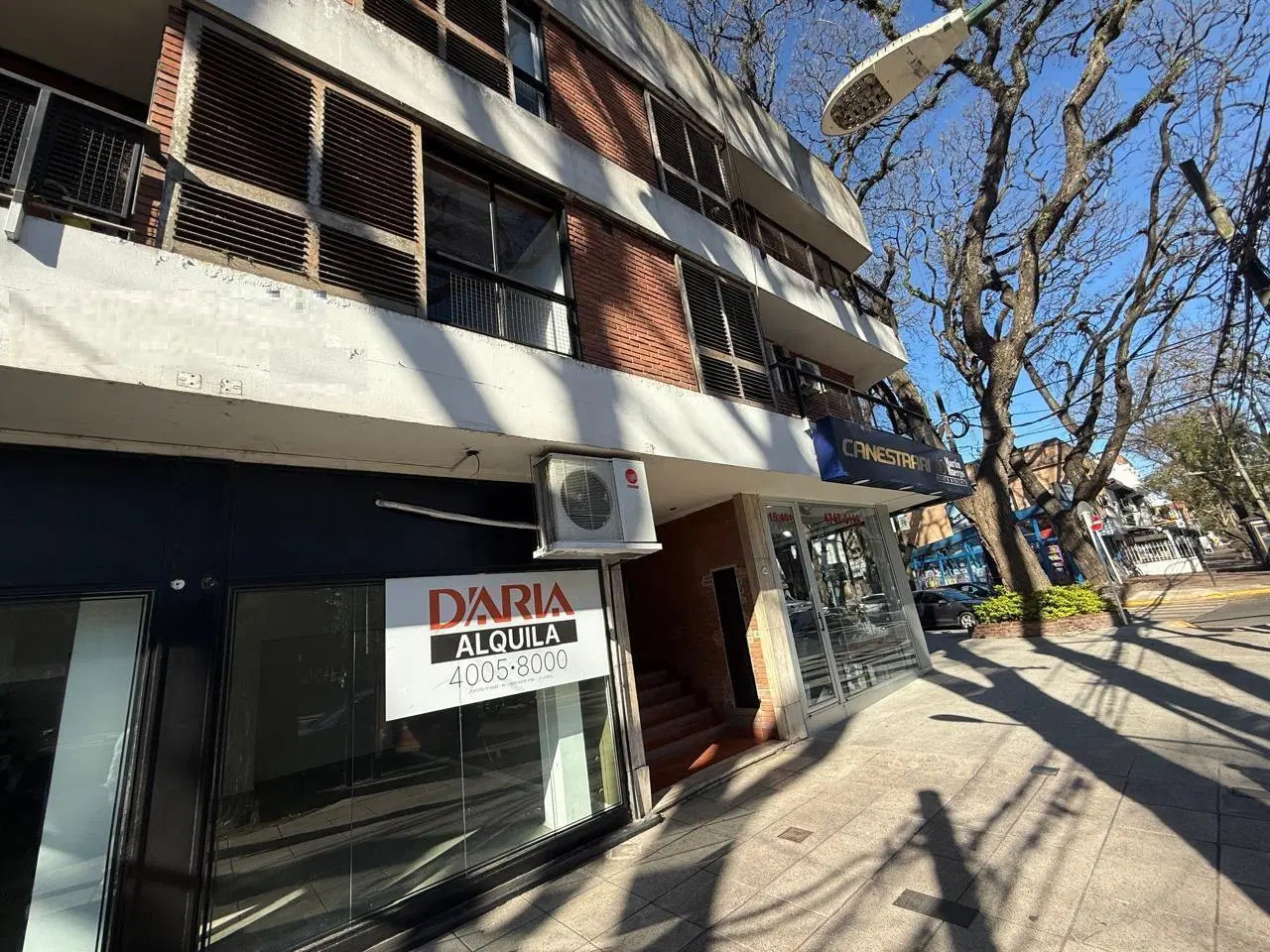 Venta local comercial sobre Avenida Libertador en San Isidro 4