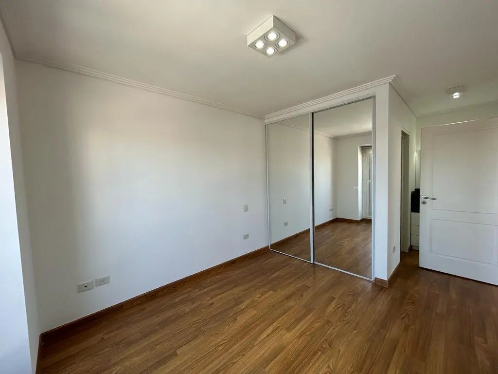 Venta departamento de 3 ambientes con cochera y amenities en Martinez 5