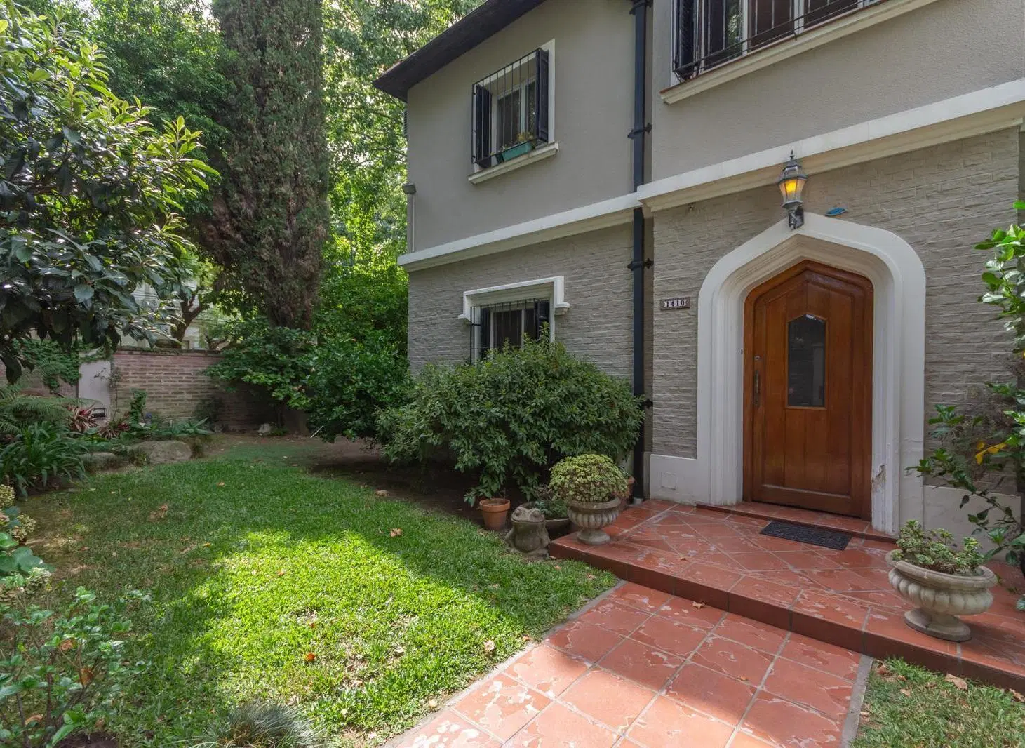 Casa  en venta de 7 ambientes en Vicente Lopez, residencial. 3