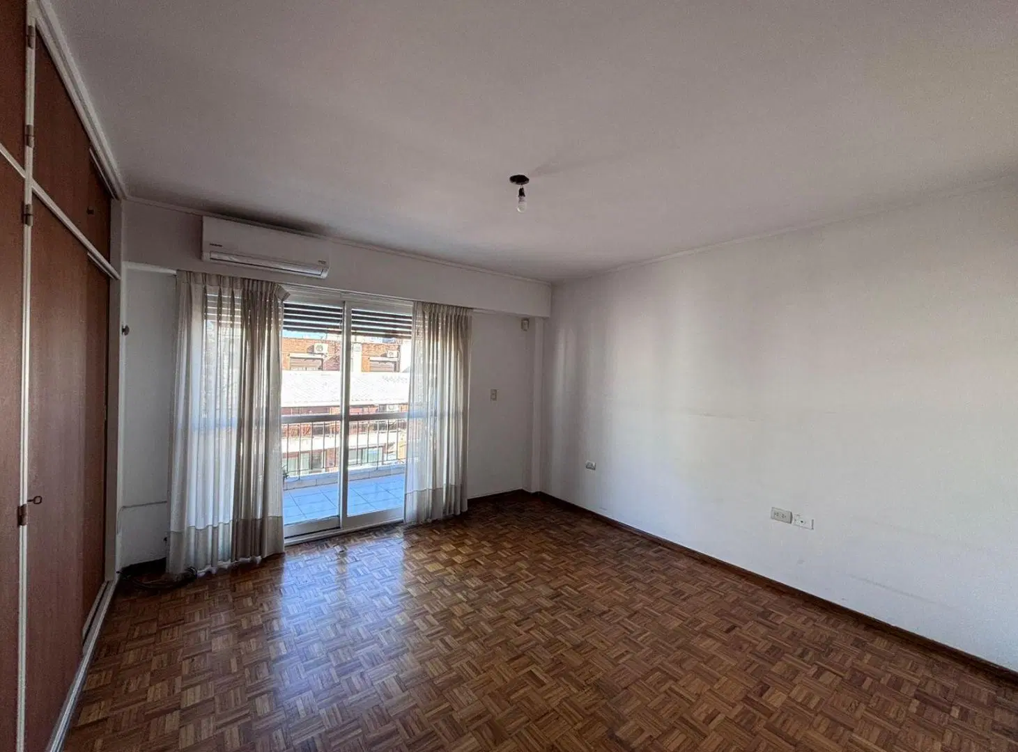Alquiler departamento 2 dormitorios y dependencia de servicio en Belgrano 8