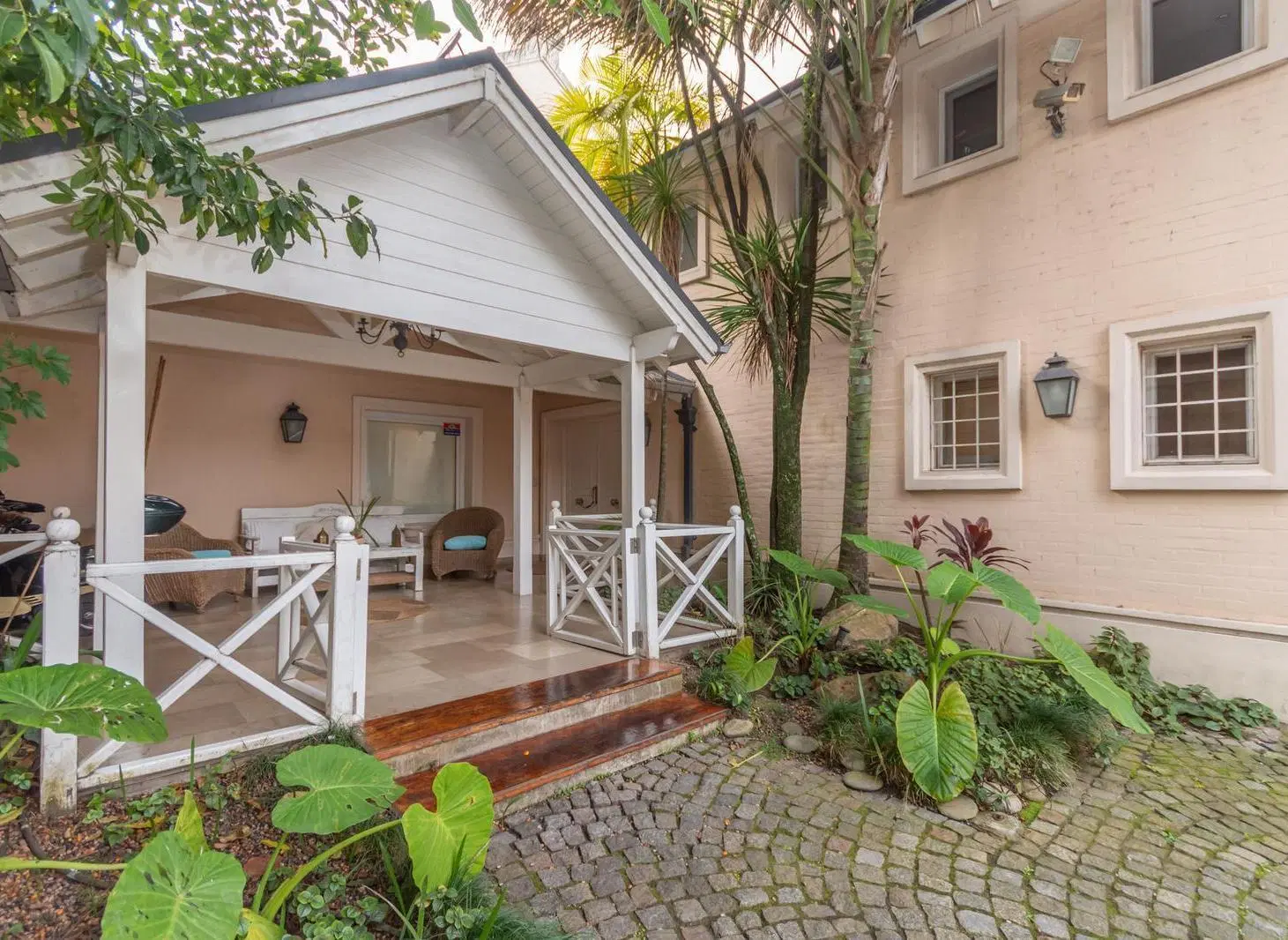 Casa/Residencia en venta en Acassuso de Libertador al Rio. 2