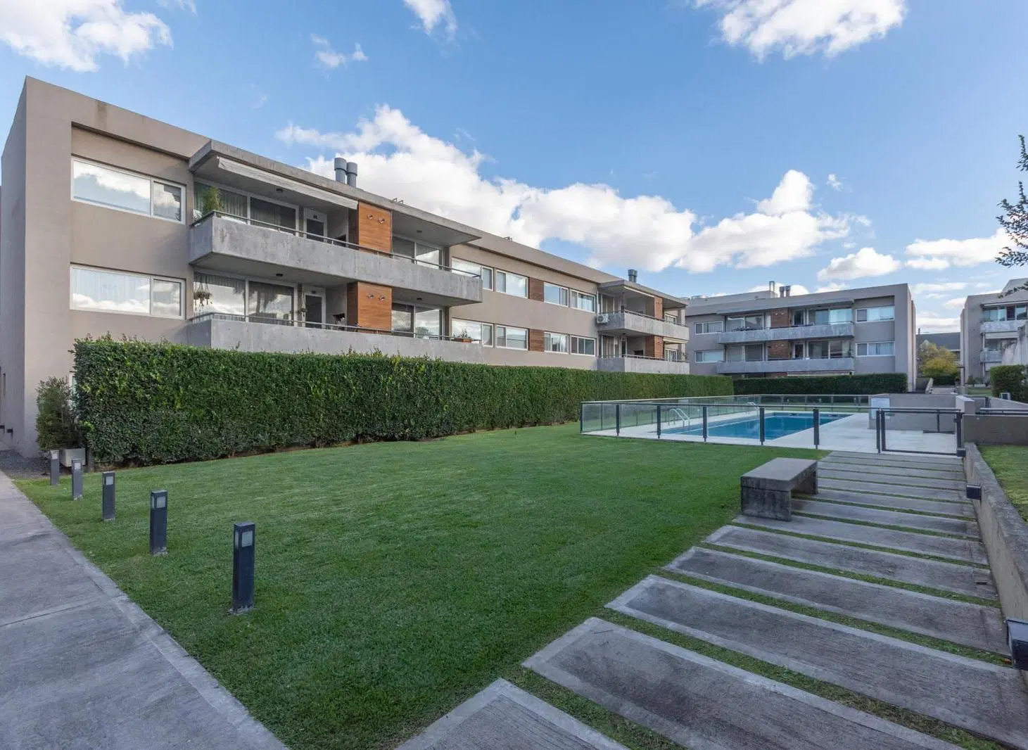 Venta departamento 2 ambientes cochera Florida Este Apto Crédito A estrenar 1