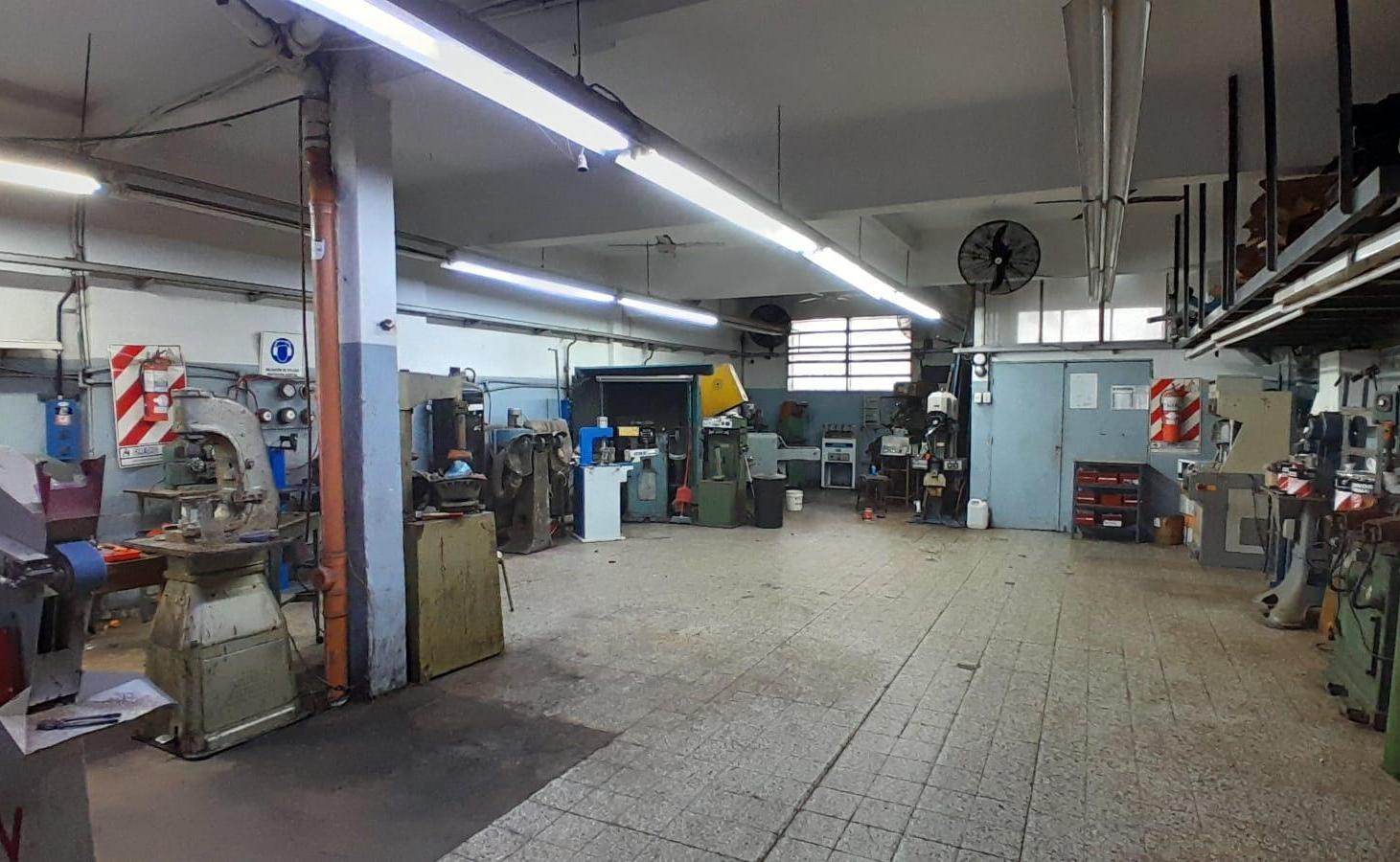 Foto de Edificio Comercial en Saavedra, imagen 1