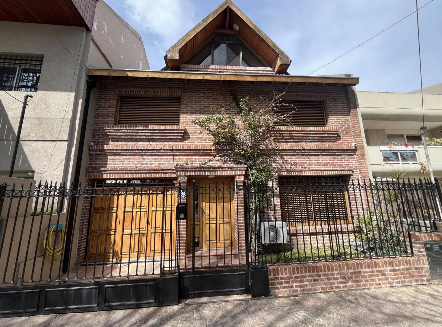 Foto de Casa en venta en perfecto estado, lindo jardín con pileta y parrilla., imagen 1