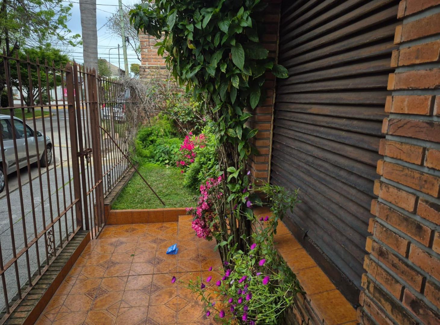 Foto de Terreno o casa a refaccionar en Venta Olivos Maipu a Uzal, imagen 1