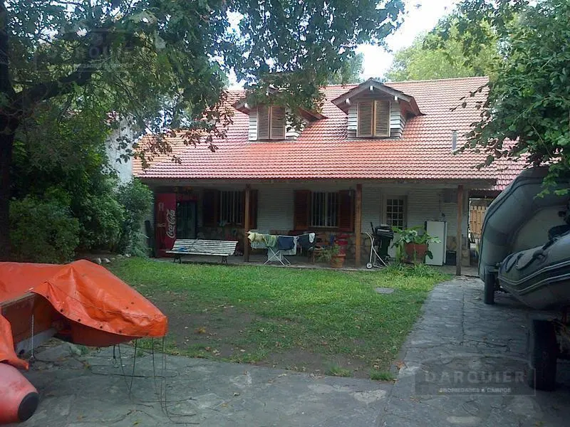 CHALET MUY BIEN UBICADO 4