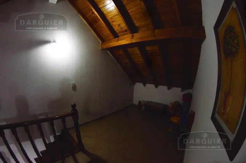 EXCELENTE CHALET EN ADROGUE 3