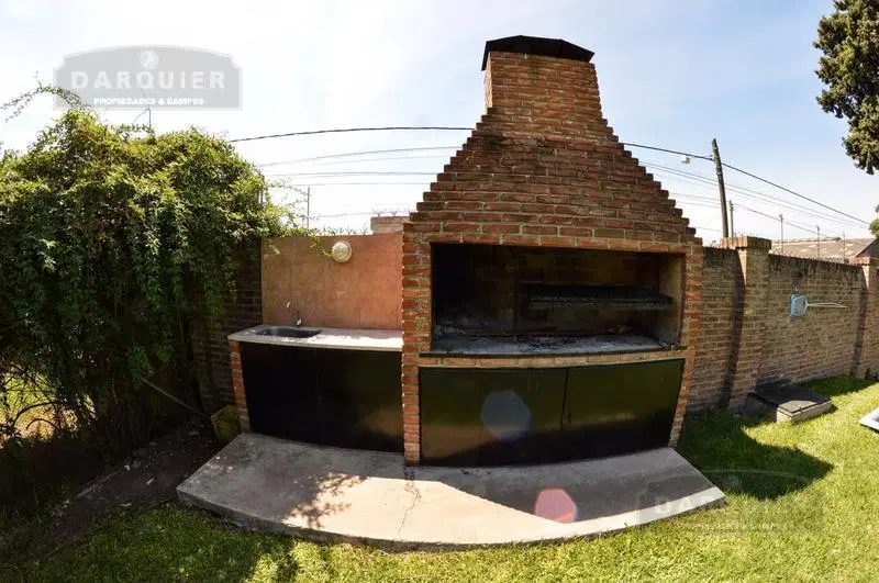 EXCELENTE CHALET EN ADROGUE 4