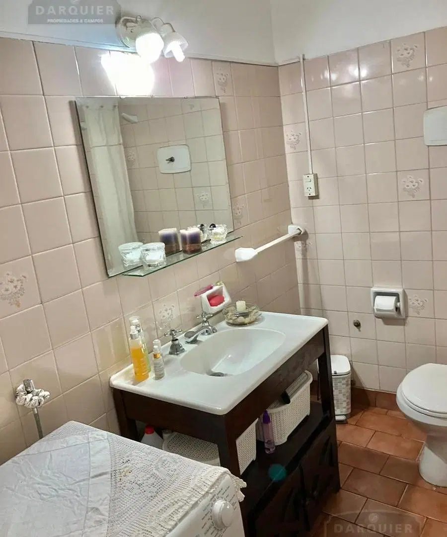 Casa en  EXCELENTE UBICACION 8