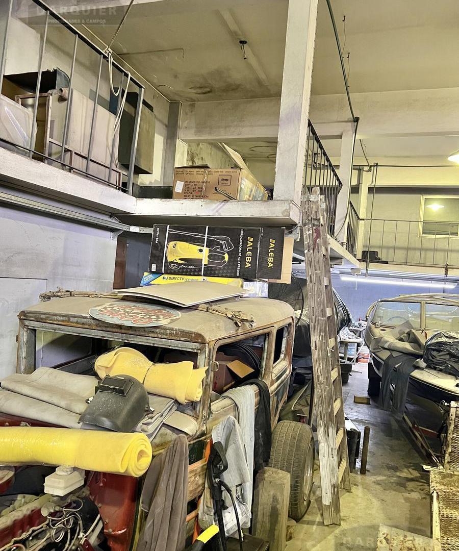 Foto de Depósito en TEMPERLEY, imagen 1