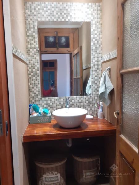Chalet de Estilo Reciclado a Nuevo con Pileta - Excelente! 4
