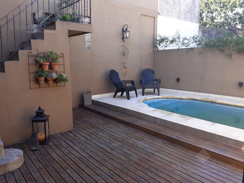 Chalet de Estilo Reciclado a Nuevo con Pileta - Excelente! 1