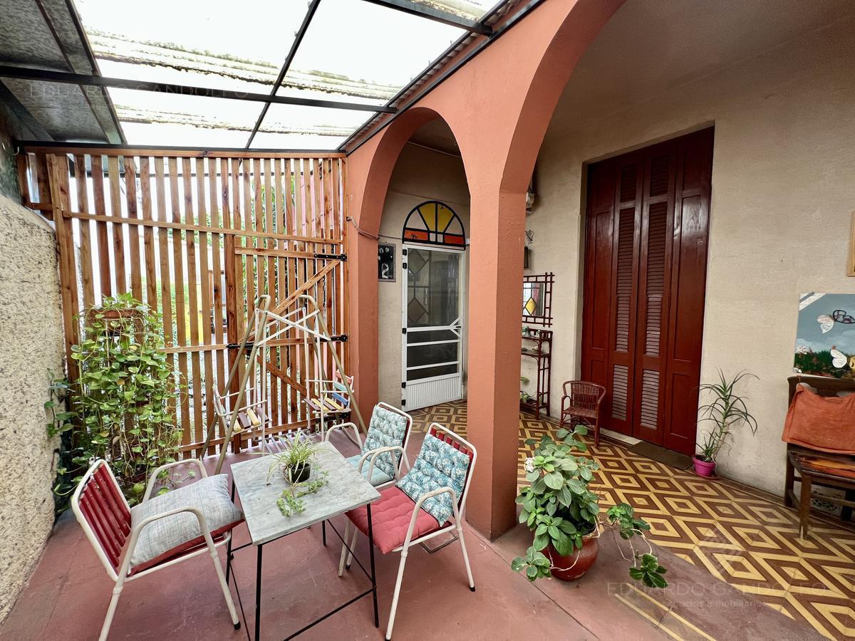 Casa de corte antiguo en excelente estado - Venta Directa - Apto Crédito!!