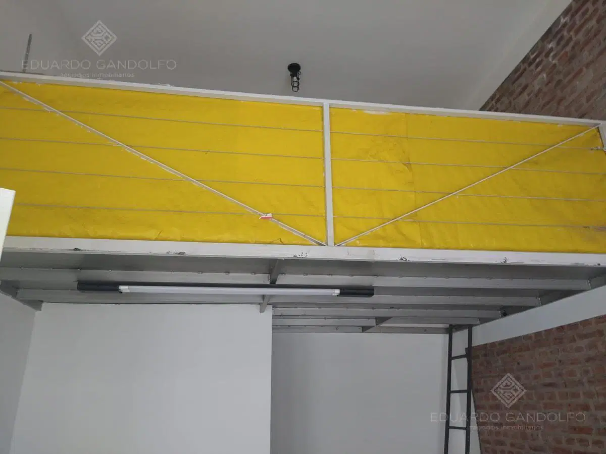 Excelente local comercial en la mejor cuadra de Escalada Centro!!! 2