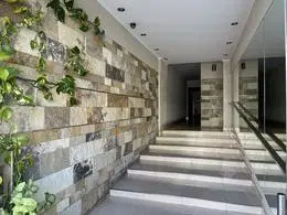 Excelente Semipiso al Este sobre la Avda, frente al FCGR y al Super Coto!!! 2