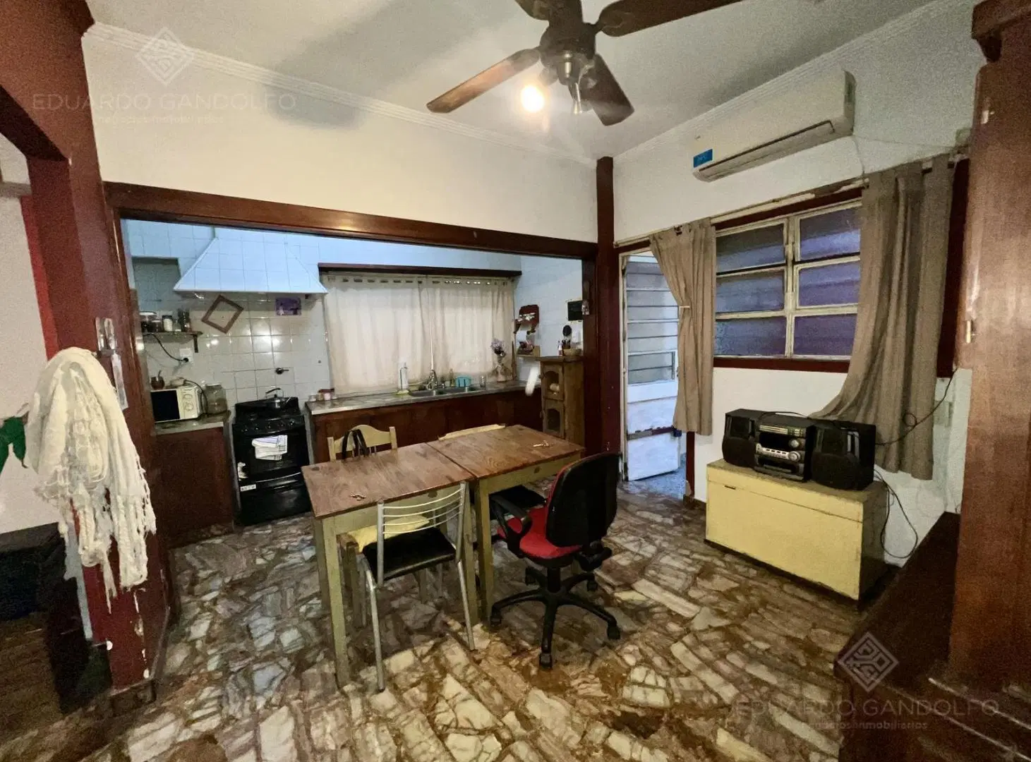 Casa de 4 ambientes en esquina - Vta Dta - Apto Crédito - OPORTUNIDAD!!!! 3