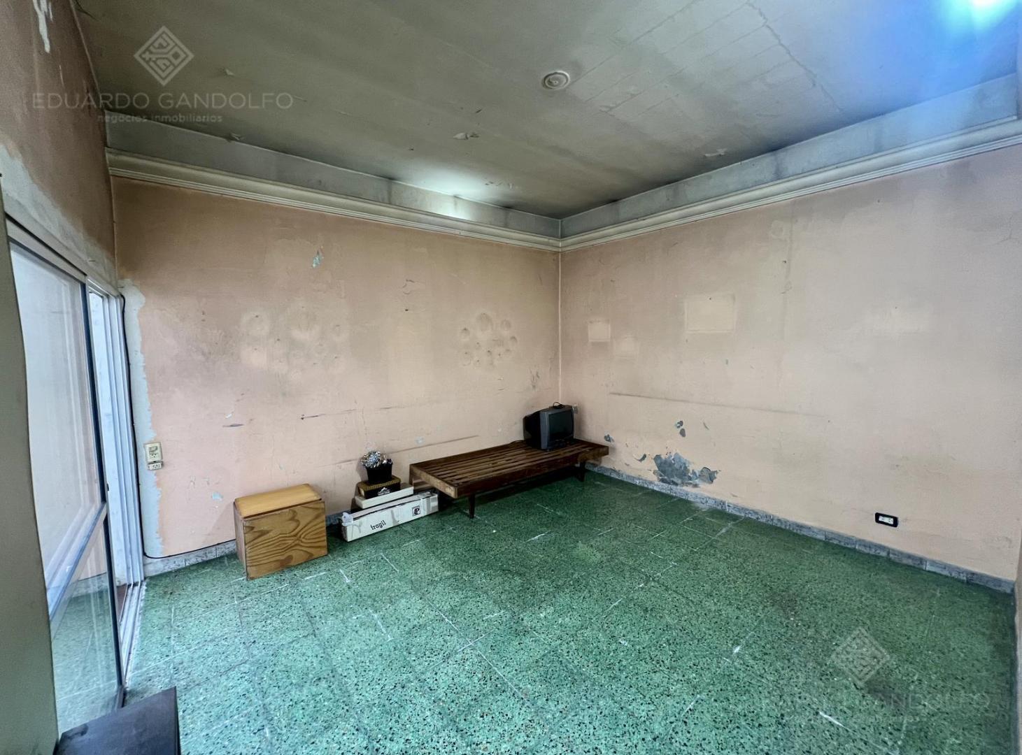 Foto de 3 amb, 2 patios y terraza - S/Expensas - a 500 mts del FCGR - Vta Dta, imagen 5