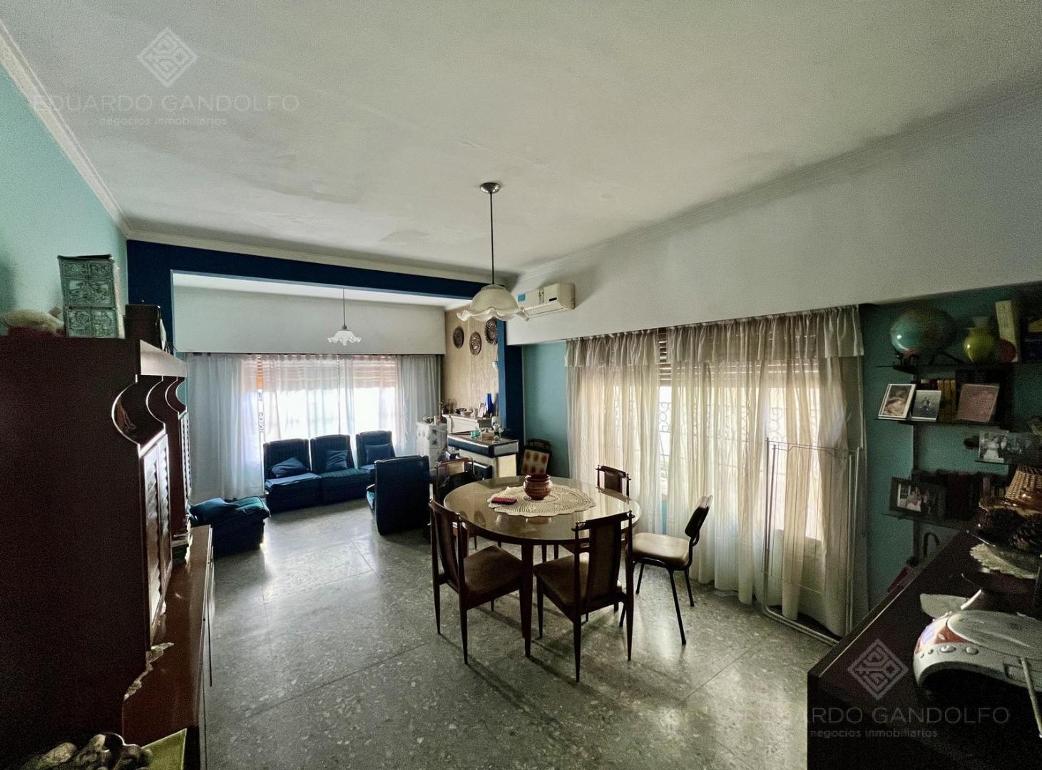 Foto de Chalet con garage para 2 vehículos, 2 dorm, baño, patio y terraza, imagen 5