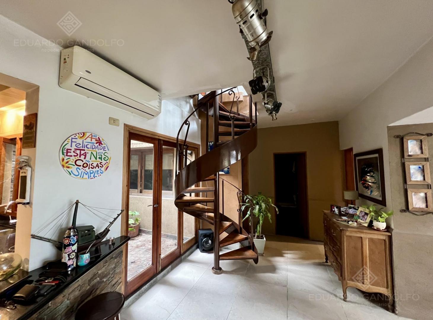 Foto de EXCELENTE inmueble reciclado a NUEVO - 4 dorm - 2 baños, imagen 1