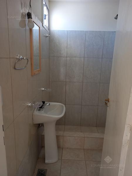 Foto de EXCELENTE PH sin expensas a mts de la Avda y en zona residencial!!!, imagen 5