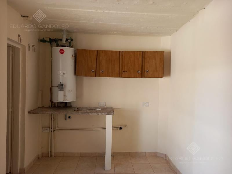 Foto de EXCELENTE PH sin expensas a mts de la Avda y en zona residencial!!!, imagen 2