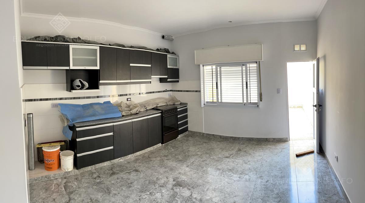 Foto de Excelente Duplex de 3 amb - Cochera - Patio!!!, imagen 3