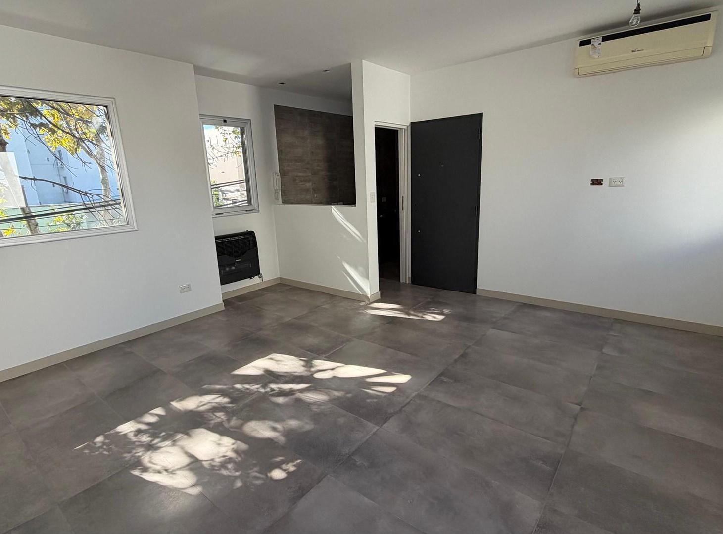Foto de Departamento Triplex en Venta en Victoria, San Fernando, G.B.A. Zona, imagen 1