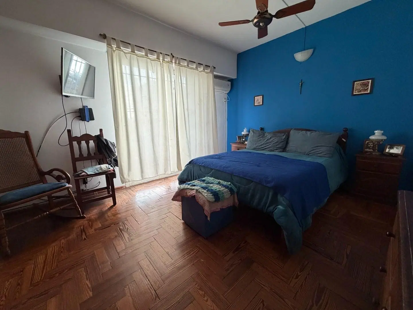 INMUEBLE 2 PLANTAS - 2/3 FAMILIAS Y/O RENTA 5