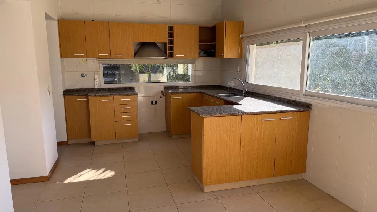 Casa Chalet en Venta en La Comarca, General Pacheco, Tigre 8